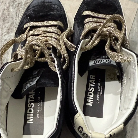 Golden Goose Midstar Sneakers with Glittery Gold Laces - Picture 11 of 15